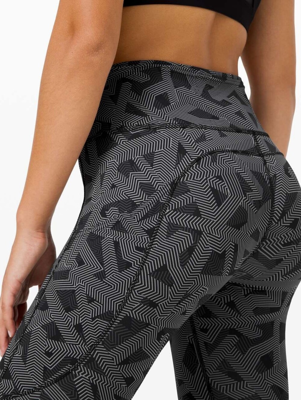 Lululemon Fast and Free Tight II 25" Textured Labyrinth Black Size 4 Euc
